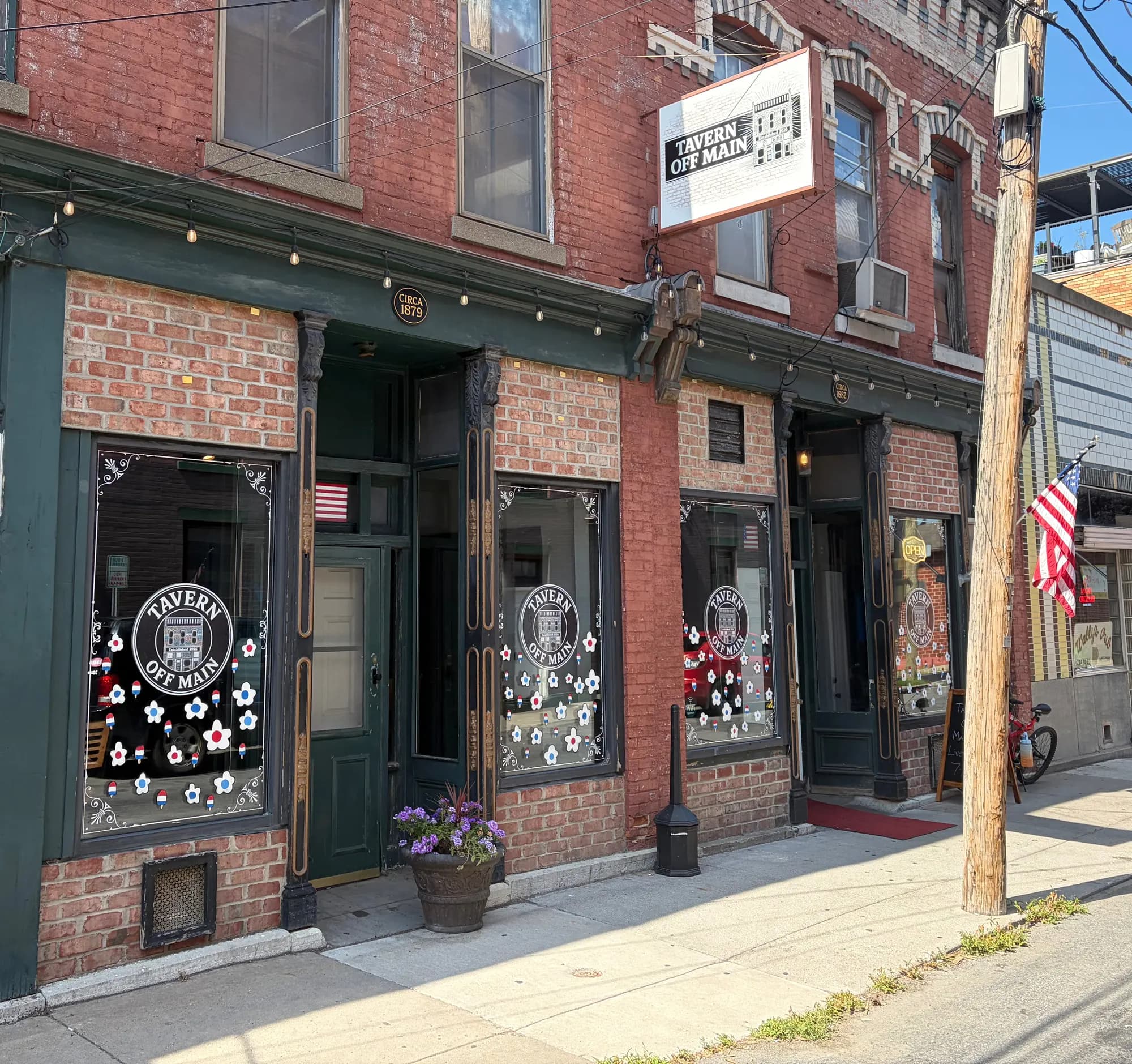 Exterior of Tavern Off Main on Phoenix Street